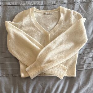 Abercrombie & Fitch Elegant Cream Women's Sweater